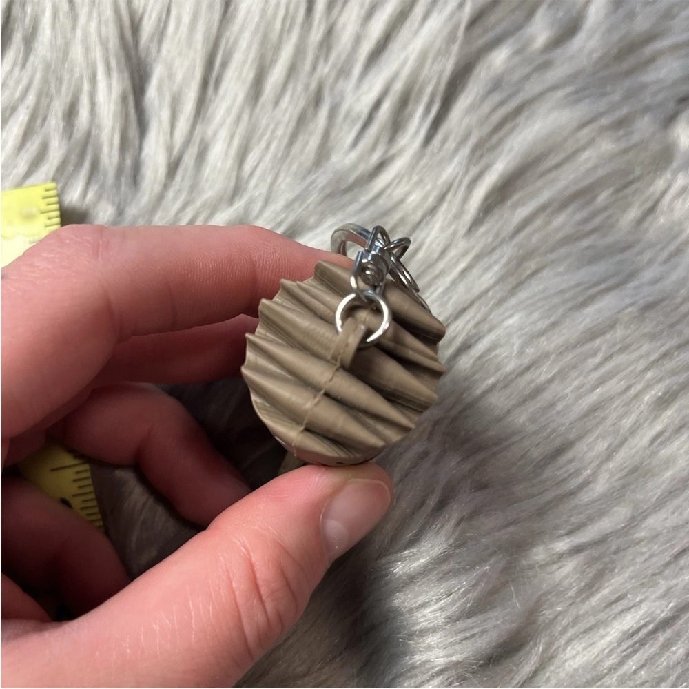 Marvel Groot 3D Keychain - Picture 4 of 4